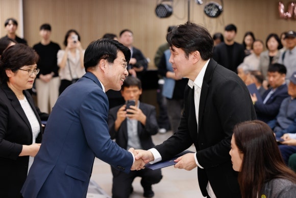 필로스합창단 단장 피터님을 만나다!!